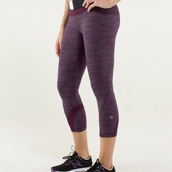 LULULEMON Inspire Crop - Picture 2 of 3